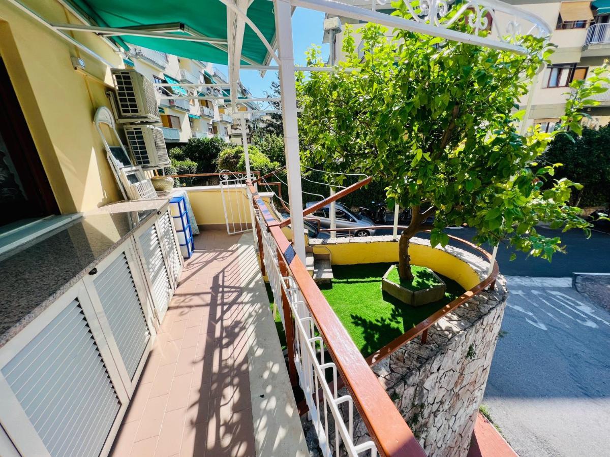 Treehouse Sorrento Apartment מראה חיצוני תמונה