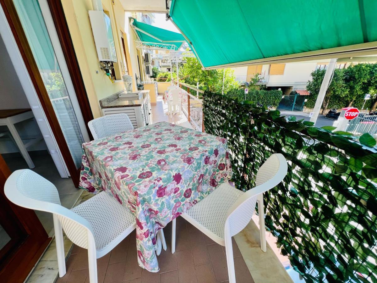 Treehouse Sorrento Apartment מראה חיצוני תמונה